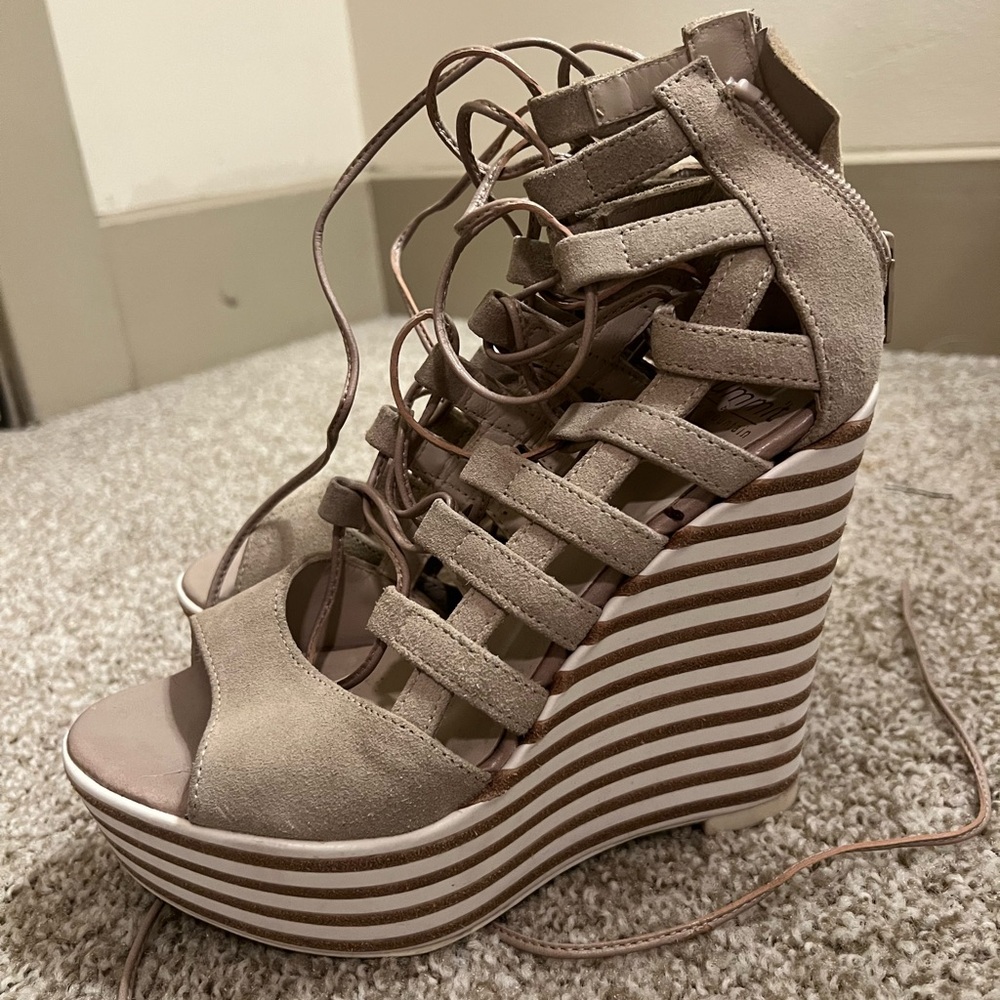 Tall Wedge